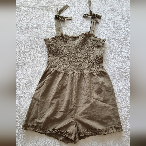 Eilly Bazar Romper - Picture 1 of 3